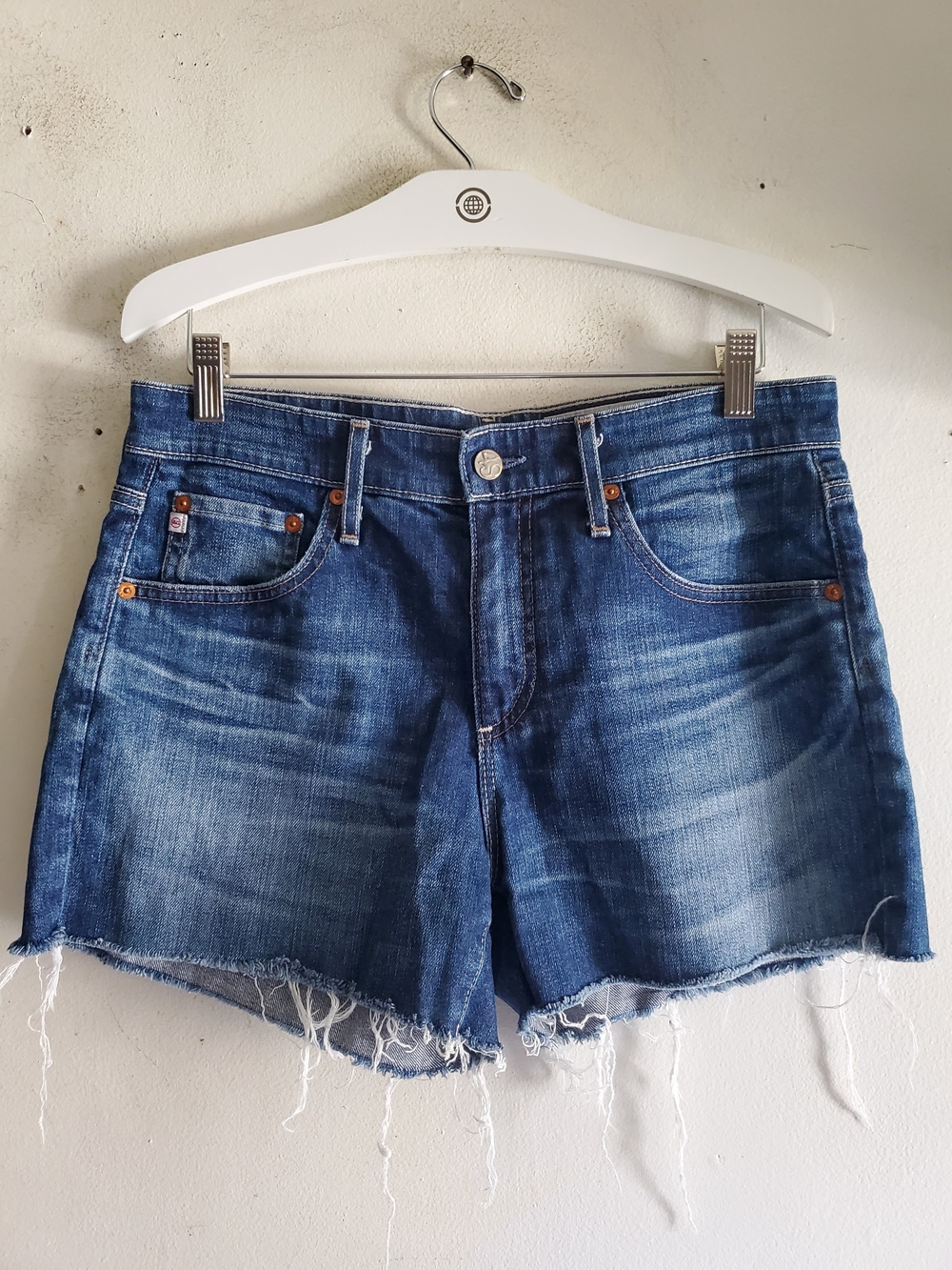 AG-ED Denim The Hailey Cut Off Ex Boyfriend Short. - Picture 2 of 10